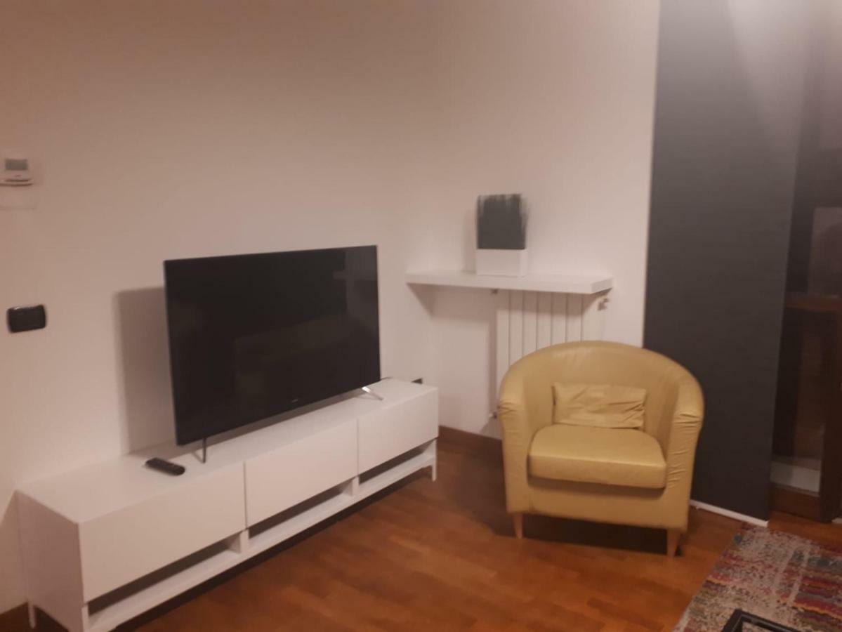 Appartement Casa Roma à Turate Extérieur photo