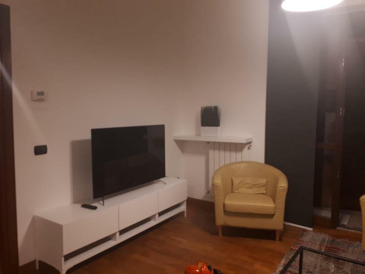 Appartement Casa Roma à Turate Extérieur photo